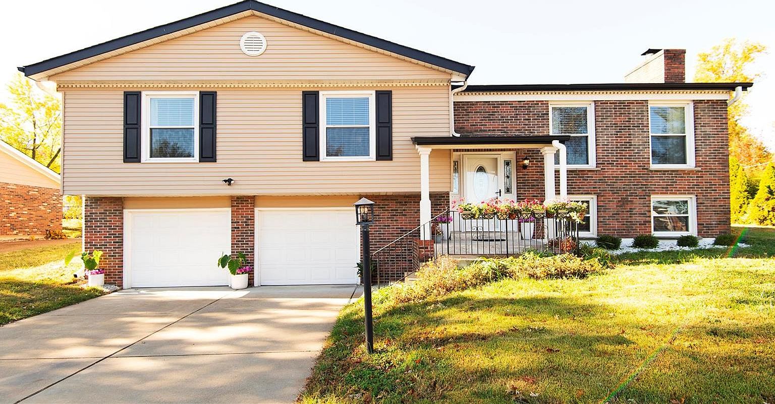 5162 Towne Centre Dr, Saint Louis, MO 63128 Zillow