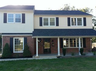 844 Lamp Post Ln, Aston, PA 19014