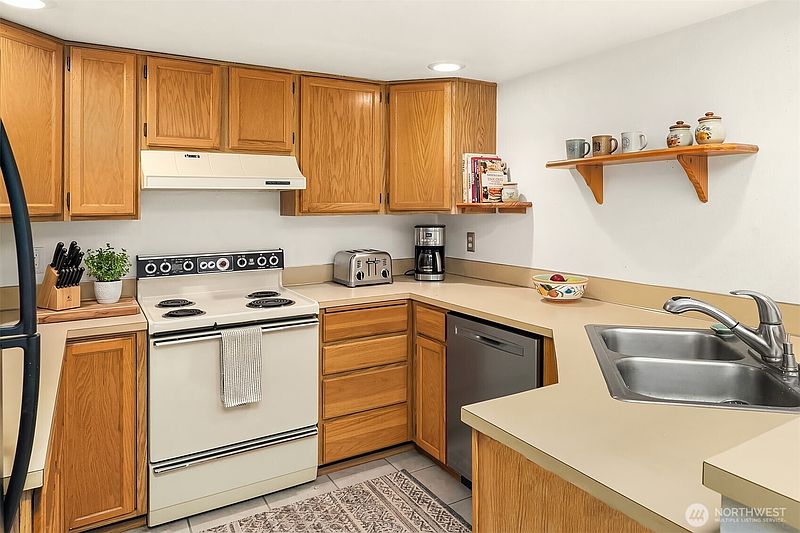 4th image of 118 SW 116th Street #D32