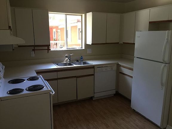 2nd image of 4134 Plantation Cove Dr
