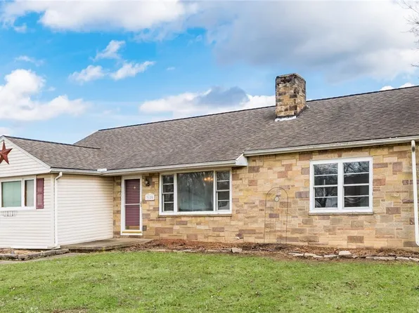 3125 Arrow Point Dr, Zanesville, OH 43701