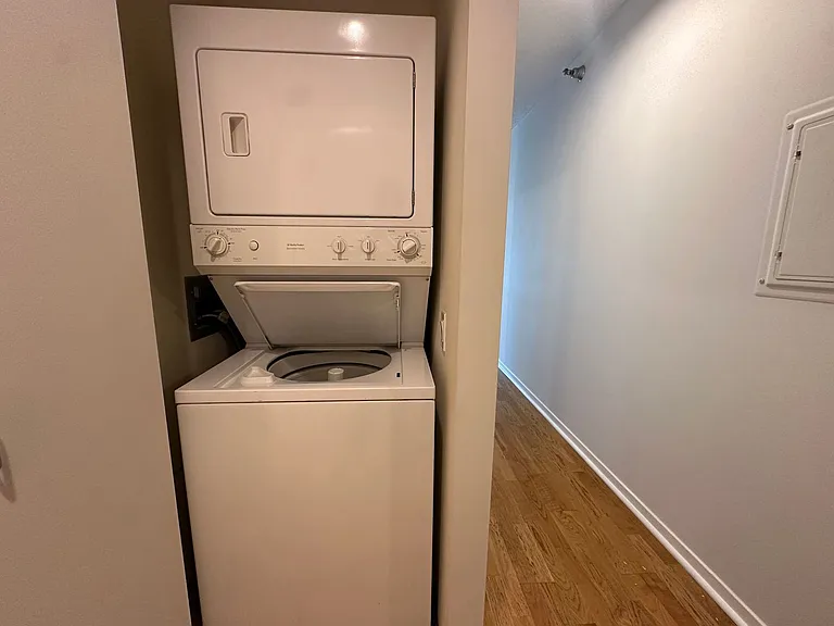 400 N La Salle Dr #906 — Photo 13
