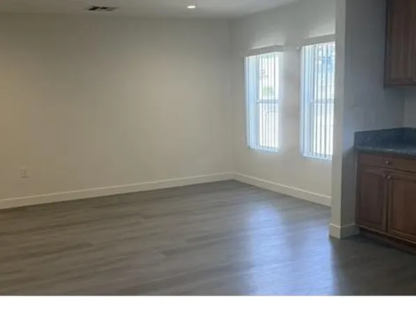 7014 1/2 Foothill Blvd #7014-12, Tujunga, CA 91042