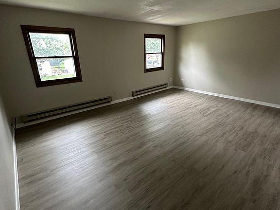 5th image of 602 2nd Ave S #604