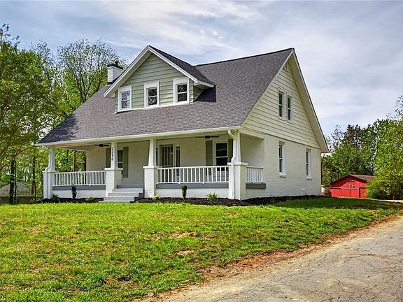 3rd image of 2280 Darwick Rd