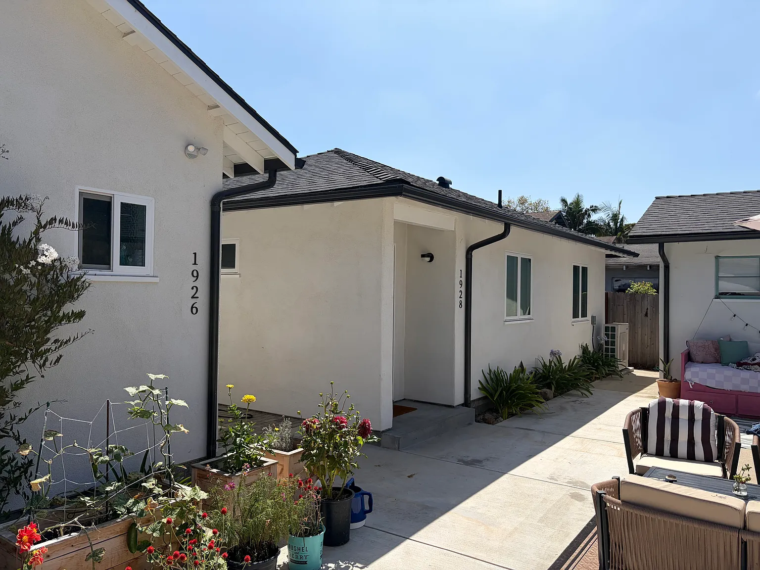 2 bed, 860 sqft, $3,995 — Photo 2