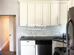 204 Chelsea St APT 2, Boston, MA 02128