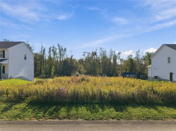 497 Lexington Dr, Greensburg, PA 15601