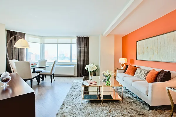 Rented by Silverstein Properties | media 1