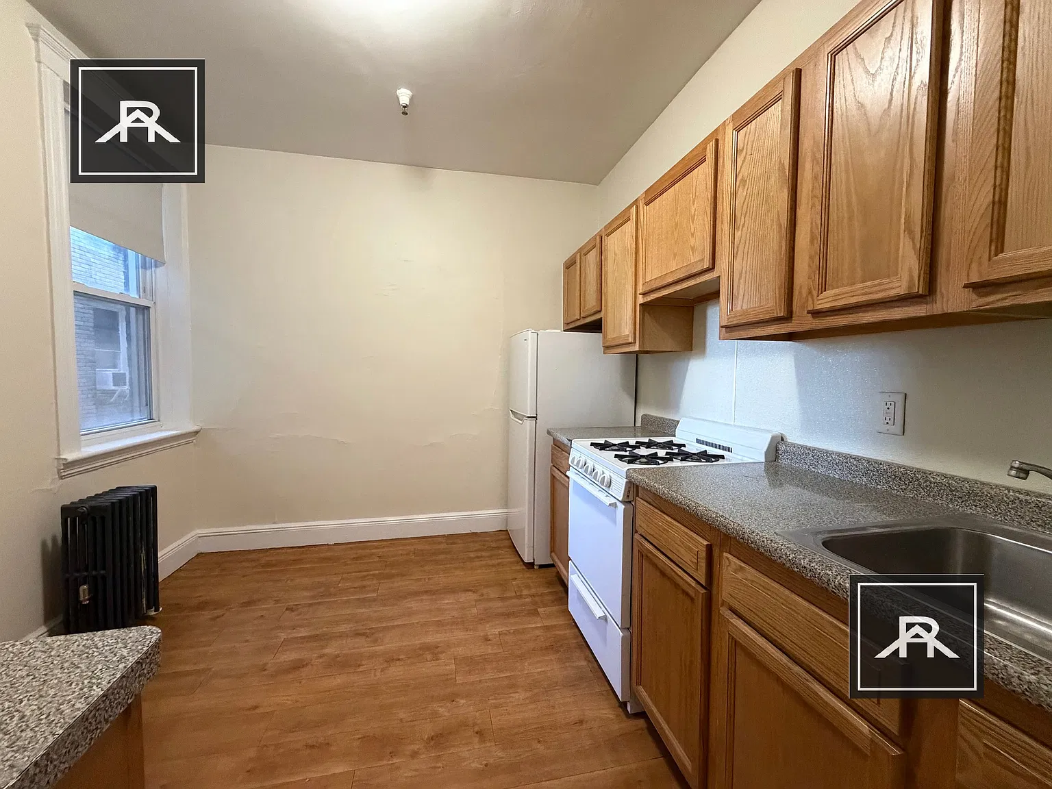 2 bed, 1.0 bath, 925 sqft, $2,525 — Photo 2