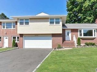 2445 Babylon Tpke, Merrick, NY 11566