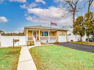 3889 Wilburne Ave, Seaford, NY 11783