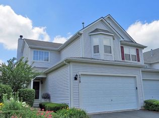 275 Tower Hill Dr, St Charles, IL 60175