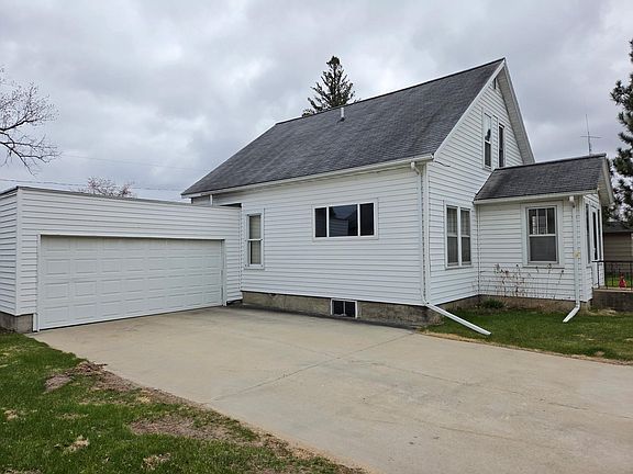 4th image of 516 4th St SE