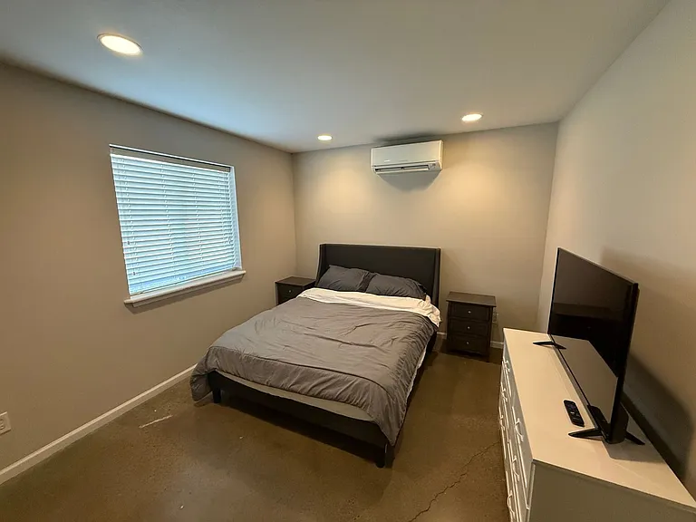 1409 Paris Rd #101 — Photo 21