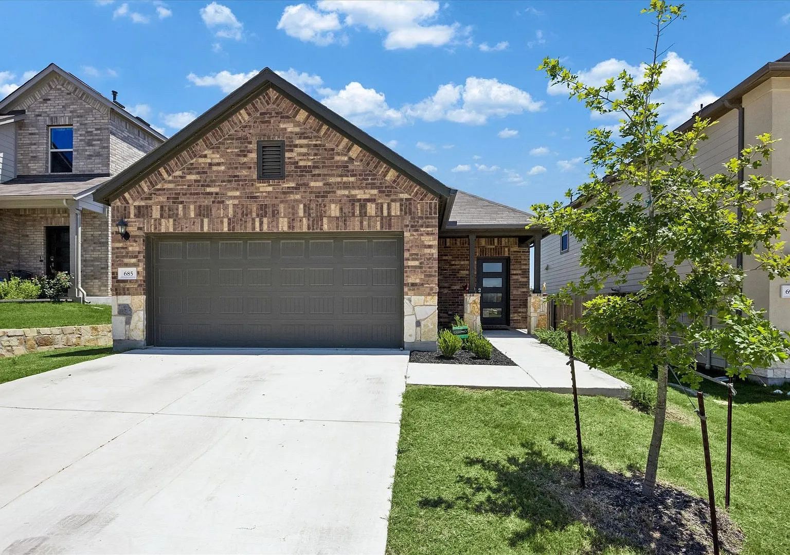 Pre-Leasing: 3-Bedroom Home Available September 1st — Photo 1