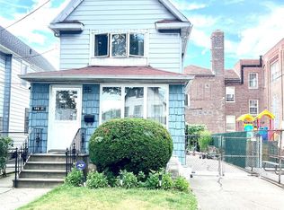 14621 Kalmia Ave, Flushing, NY 11355