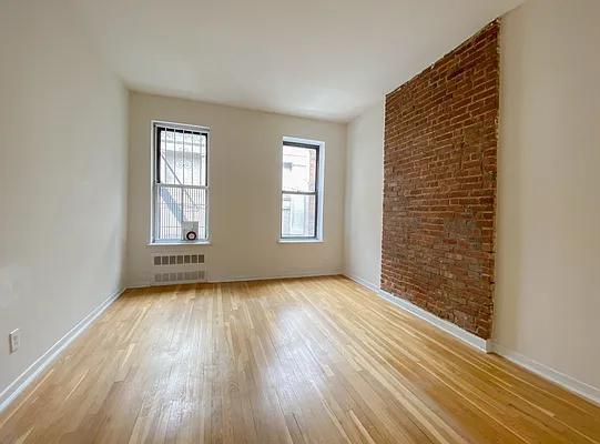 Rented by MAPT Residential LLC | media 7