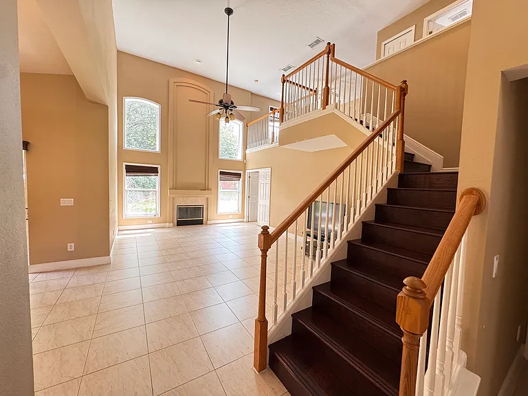 544 Pickfair Ter — Photo 19