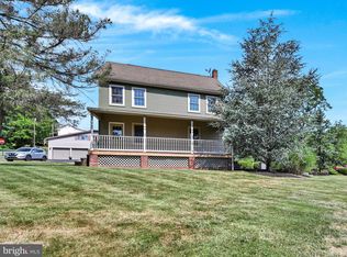 35 W Elk Ln, Pottsville, PA 17901