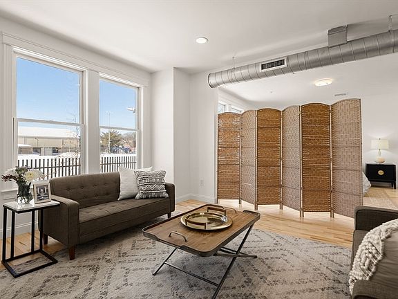 3rd image of 23 Park St Unit 2