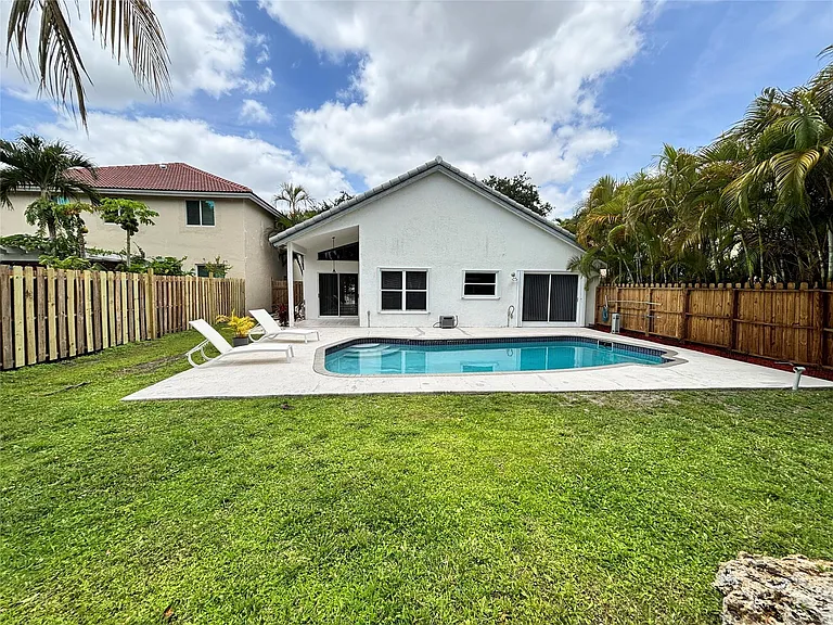 2990 NW 68th Ave — Photo 40