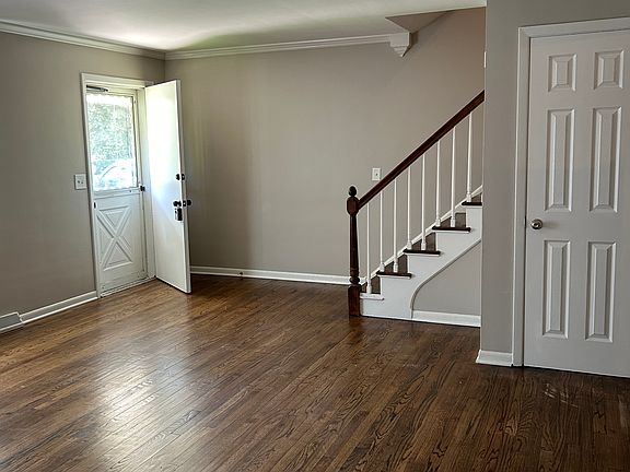 4th image of 1540 McDaniels Ave #1544