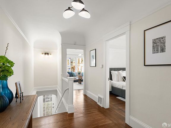 3rd image of 133 Hancock St