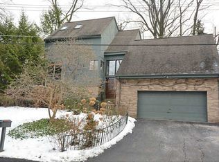 118 Alpine Cir, Pittsburgh, PA 15215