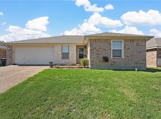 10601 Granada Dr, Waco, TX 76708