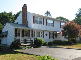 4 Huron Ave, Narragansett, RI 02882