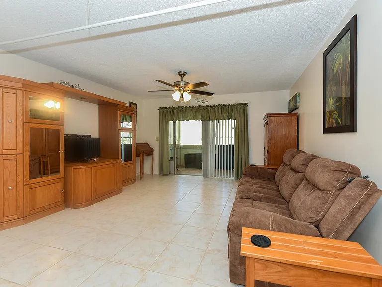 166 Lake Carol Dr — Photo 9