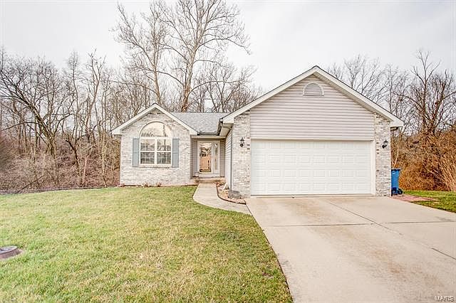 1st image of 147 Bayfield Dr