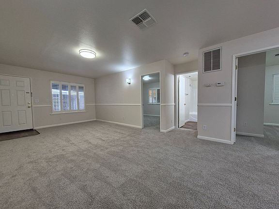 4th image of 2404 24th St Ste B