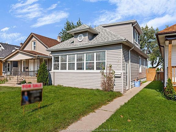 2nd image of 1554 Lillian Ave