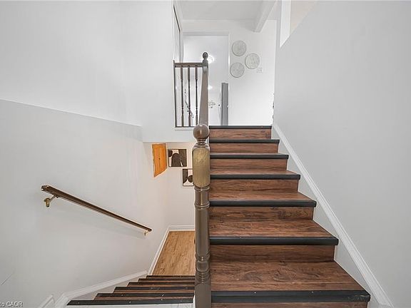 3rd image of 89 Ristau Cres