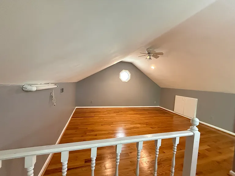 6108 Williams Rd — Photo 17