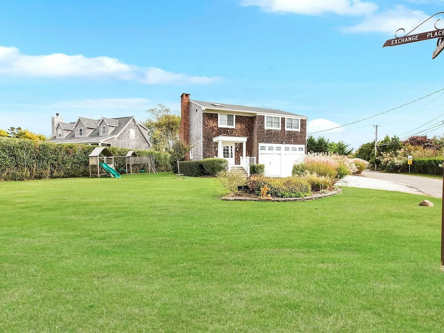 5 bed, 3.0 bath, 2620 sqft, $10,000 — Photo 2