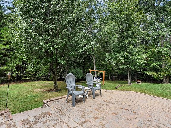 3rd image of 4009 Dinsmore Ln