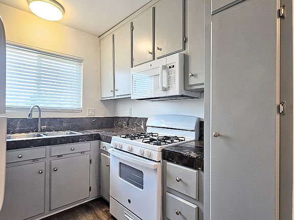 5th image of 4070 Mississippi St #6