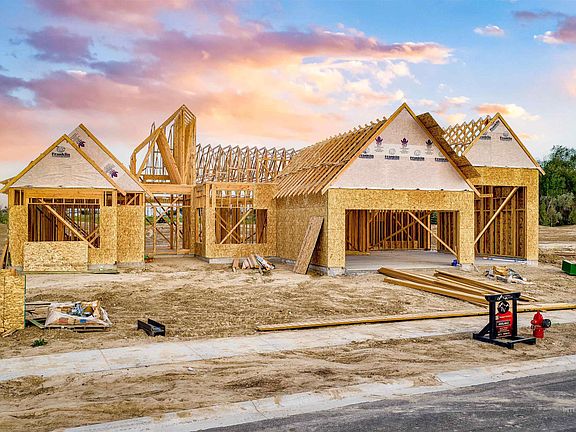5th image of 3534 N Templeton Way