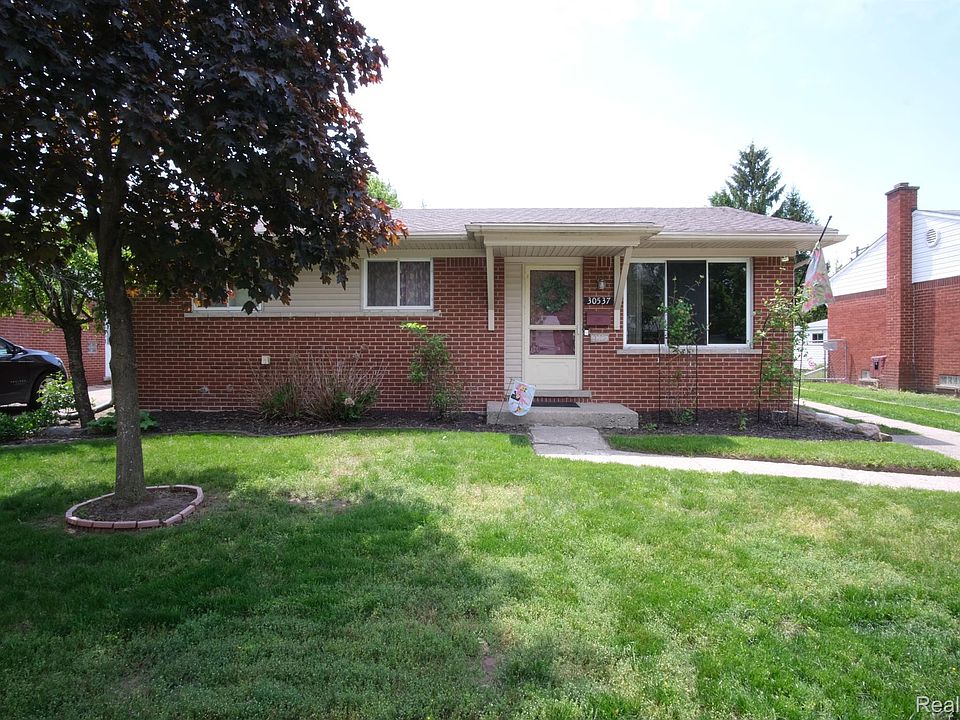 1st image of 30537 Birchwood St