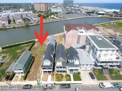 22 Lake Avenue, Ocean Grove, NJ, 07756