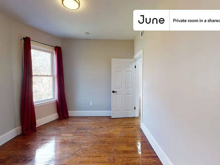 41 Dorr St #C — Photo 2