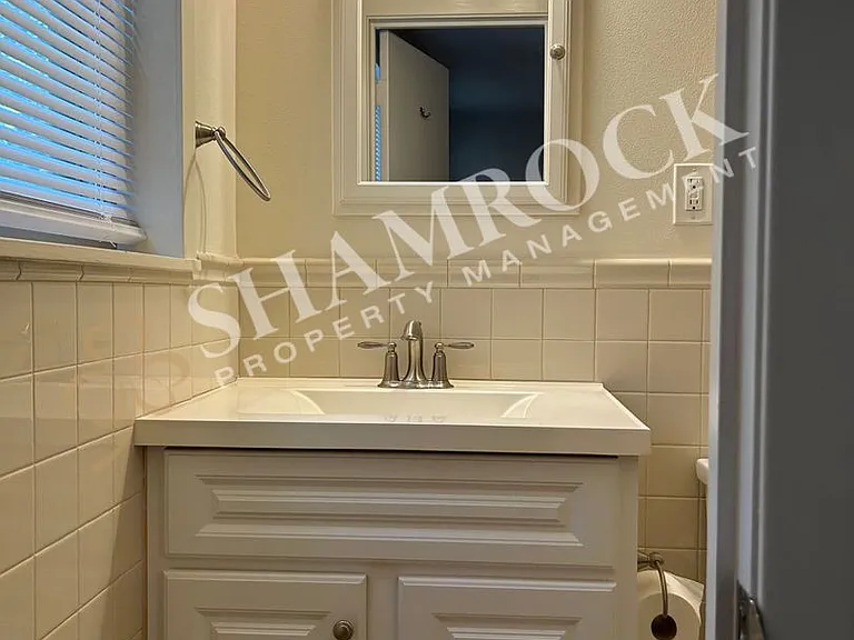 5119 Loch Lomond Dr — Photo 13