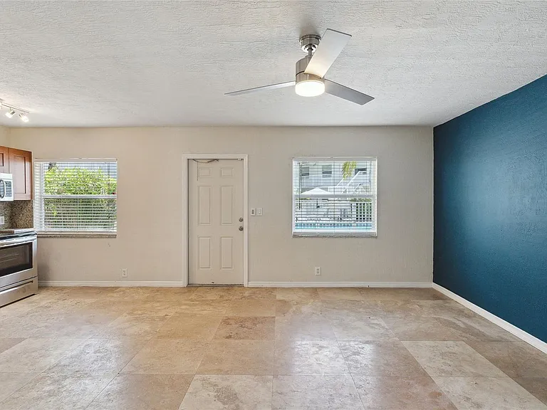 1470 N Dixie Hwy #190 — Photo 2
