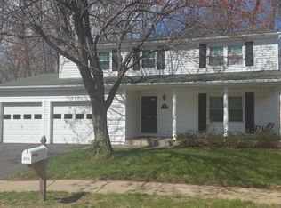 8274 Raindrop Way, Springfield, VA 22153