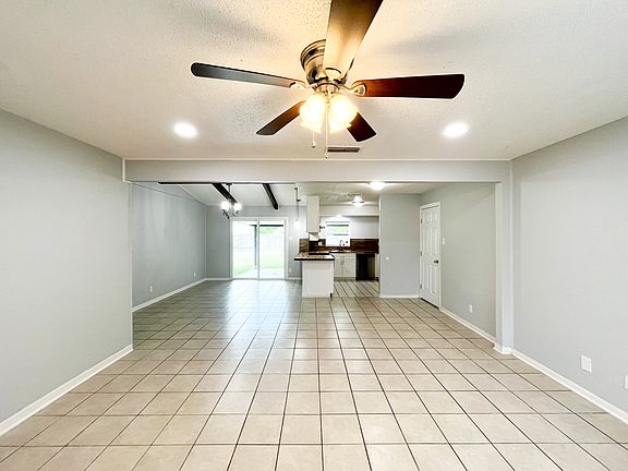 3rd image of 2205 Grandon Cir