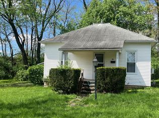 221 N 7th St, Vandalia, IL 62471