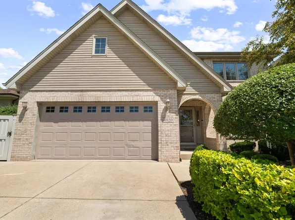 4920 W 106th Pl, Oak Lawn, IL 60453